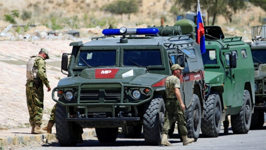 الشرطة العسكرية الروسية تسير د...