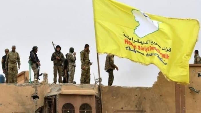 أهالي قرية بريف دير الزور يطرد...