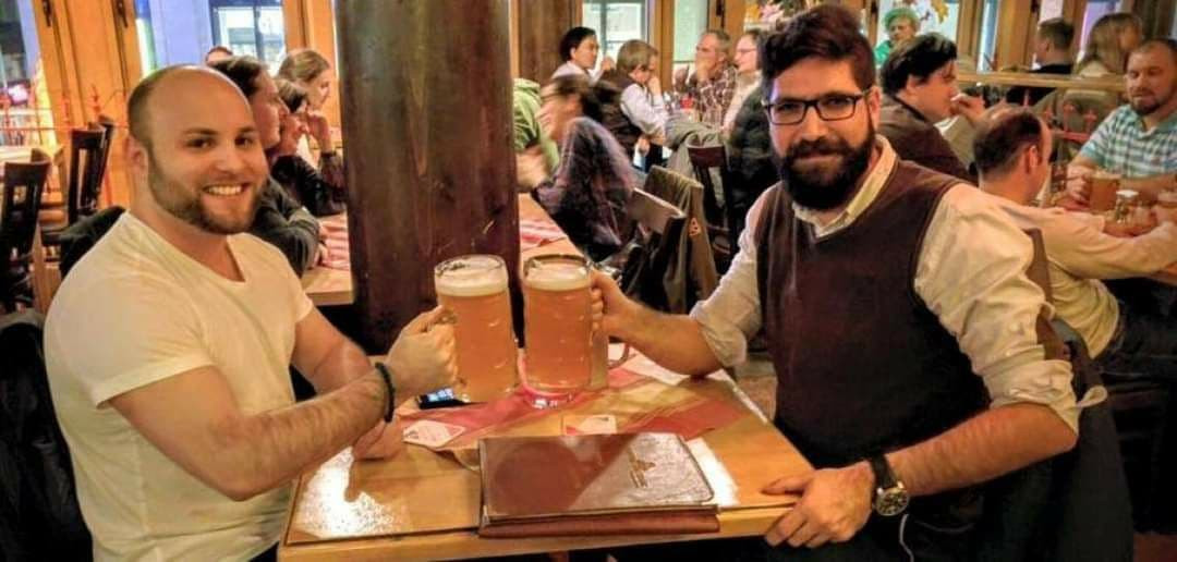 ألمانيا تسحب إقامة أشهر شبيحة...