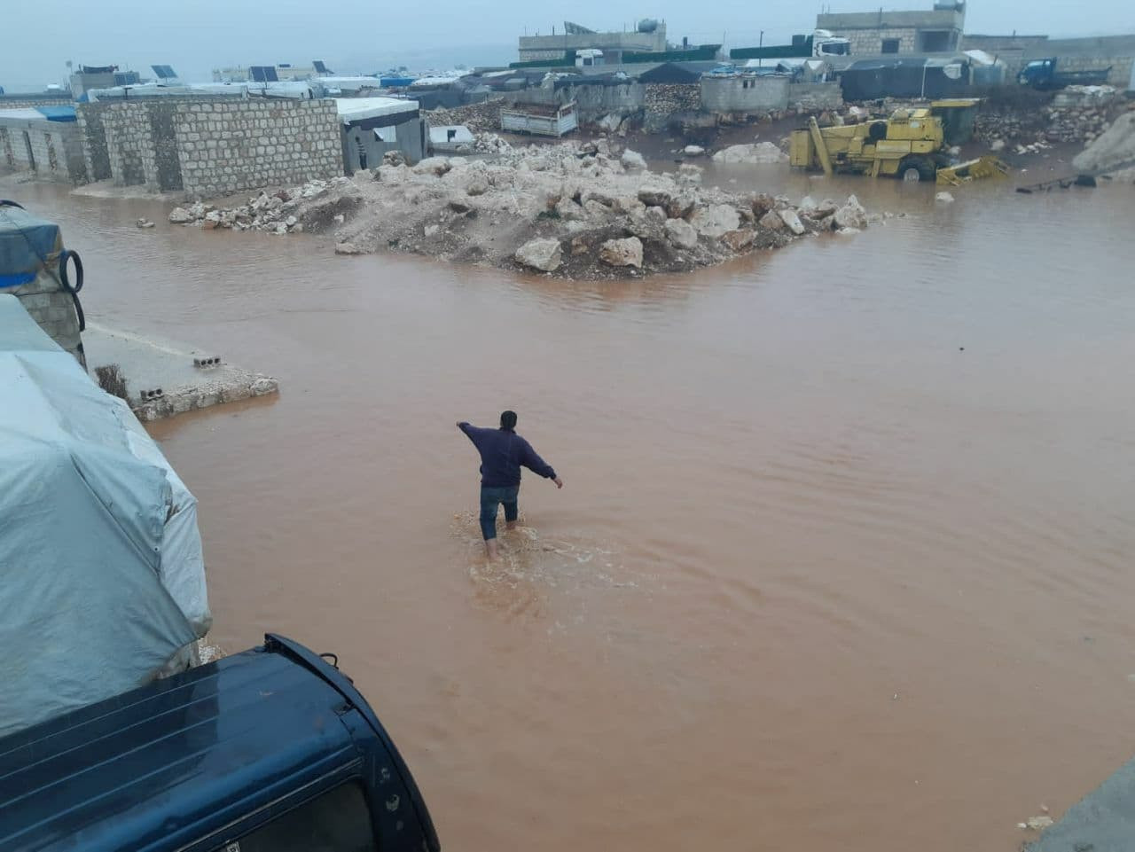 ما عدد المخيمات المتضررة جرّاء...