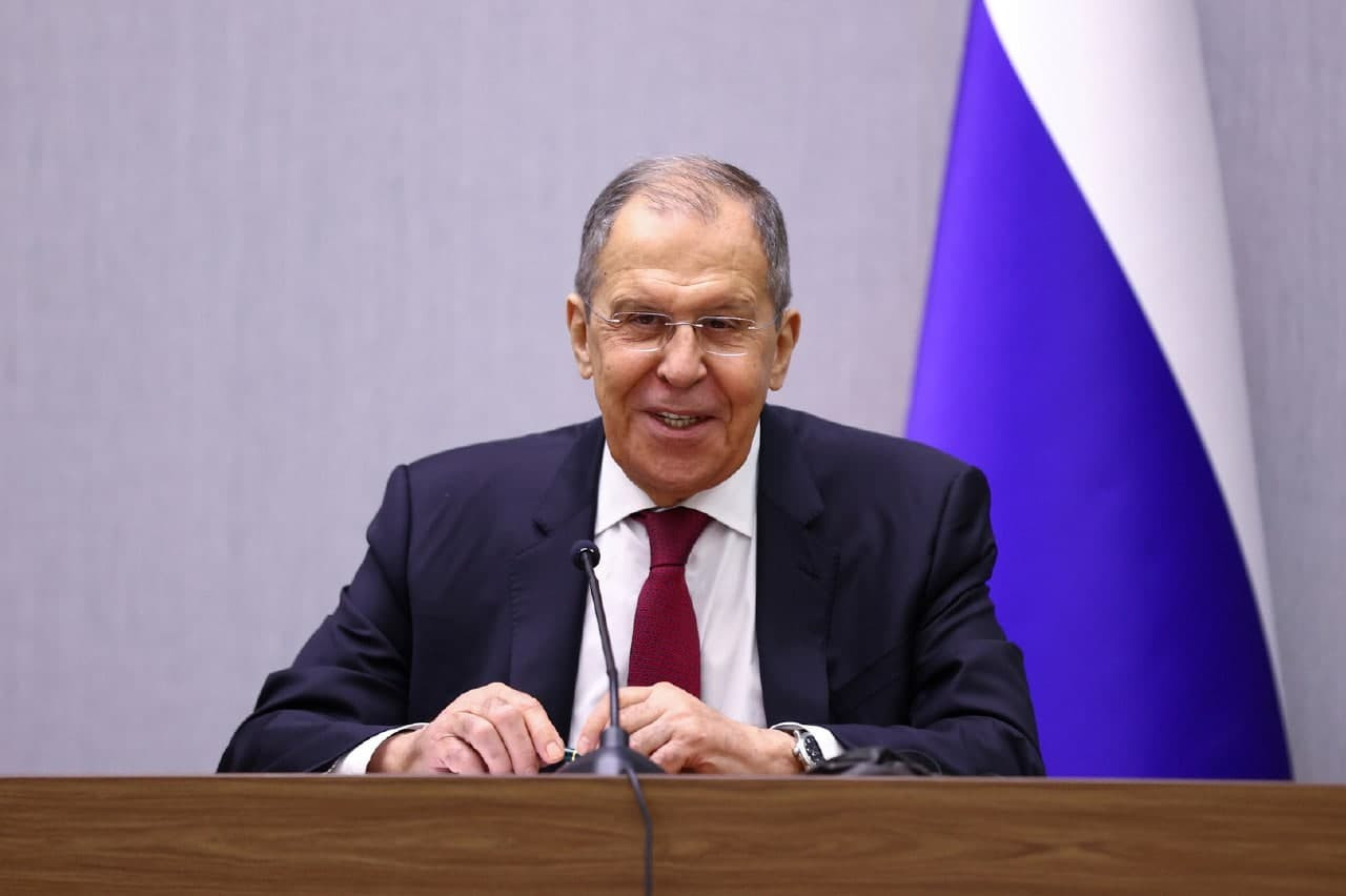 لوقفها.. "لافروف" يطالب إسرائي...