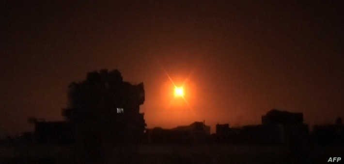 قصف إسرائيلي على حماة ومحاولة...