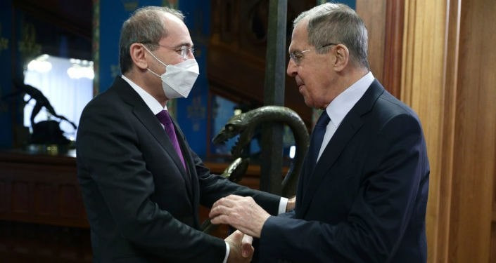 لافروف يبحث مع وزير الخارجية ا...