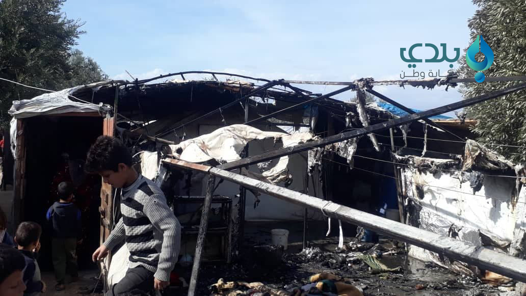 حريق يلتهم خمس خيام في حارم بر...