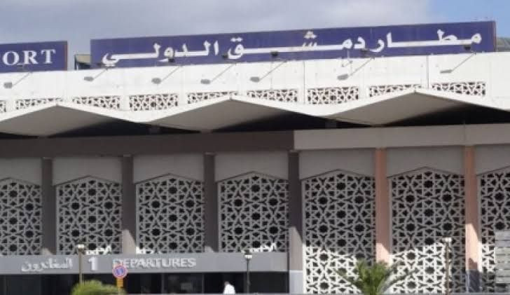 تقرير: إيران تستخدم حاويات للأ...