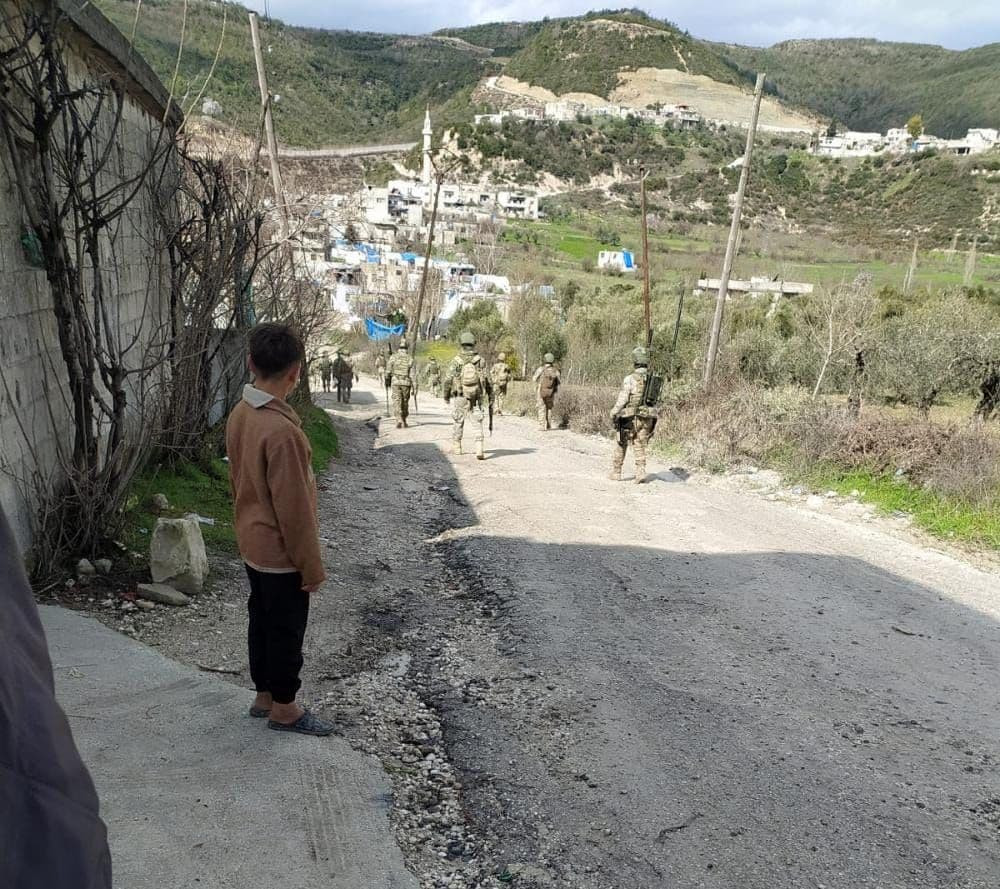 انتشار كثيف للقوات التركية بري...