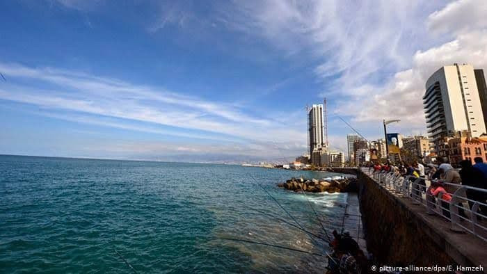 إنقاذ سبعة سوريين من الغرق في...