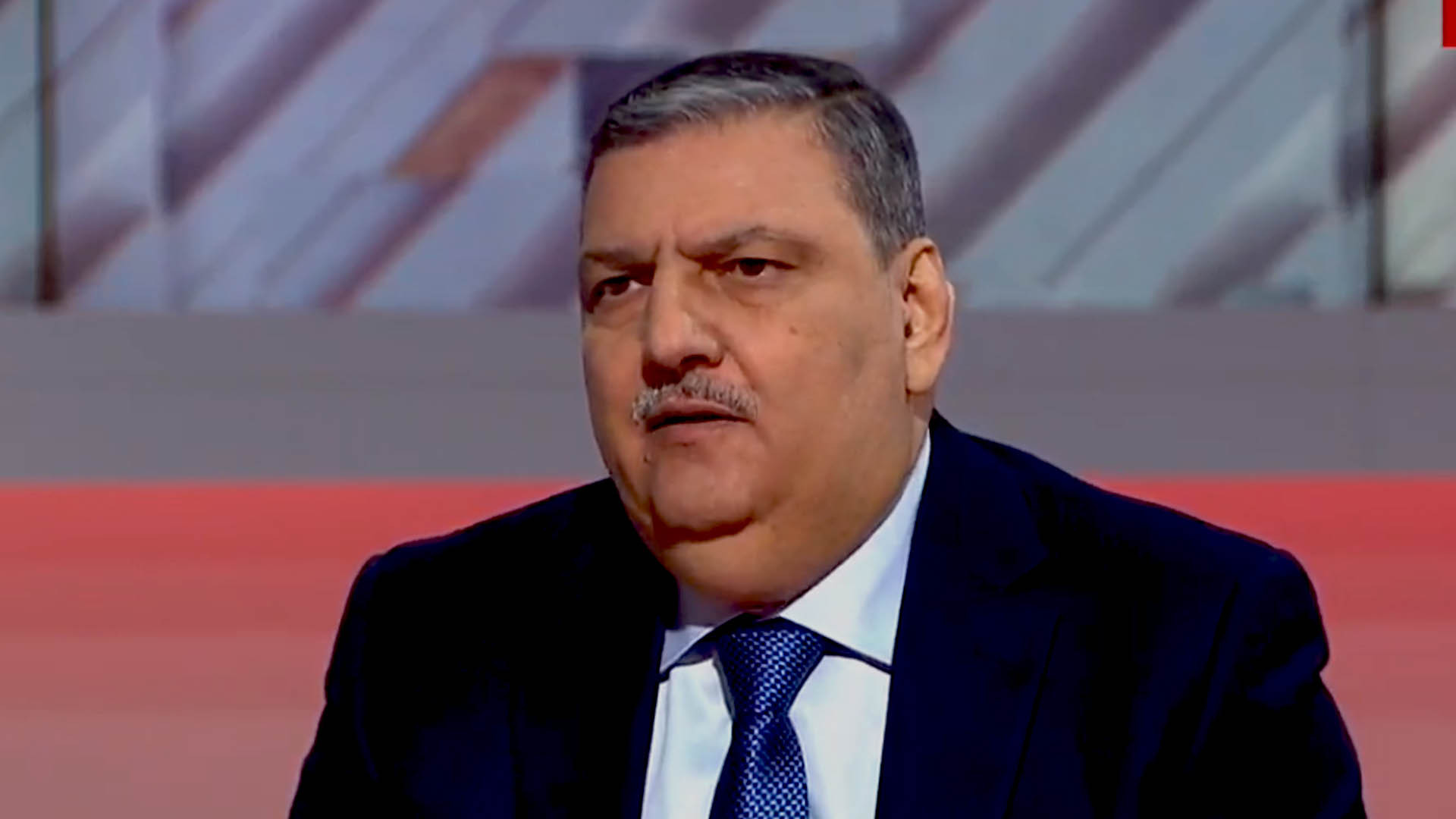 رياض حجاب: سوريا مقبلة على تحو...