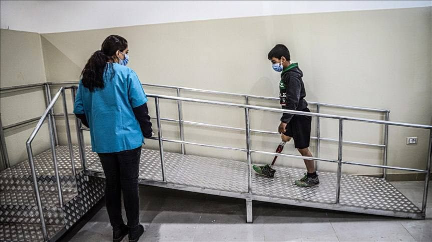 جمعية تركية تقدم 30 طرفا صناعي...