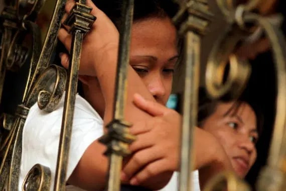 الفلبين تحقق بخداع 44 امرأة نق...