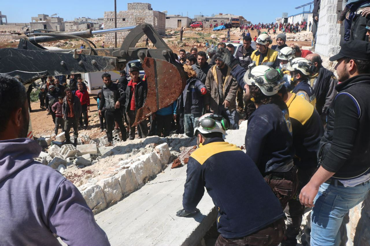 وفاة عامل بانهيار سقف منزل في...