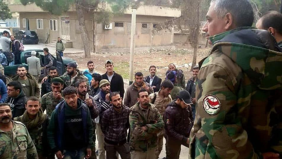 الانشقاقات تضرب بصفوف "الدفاع...