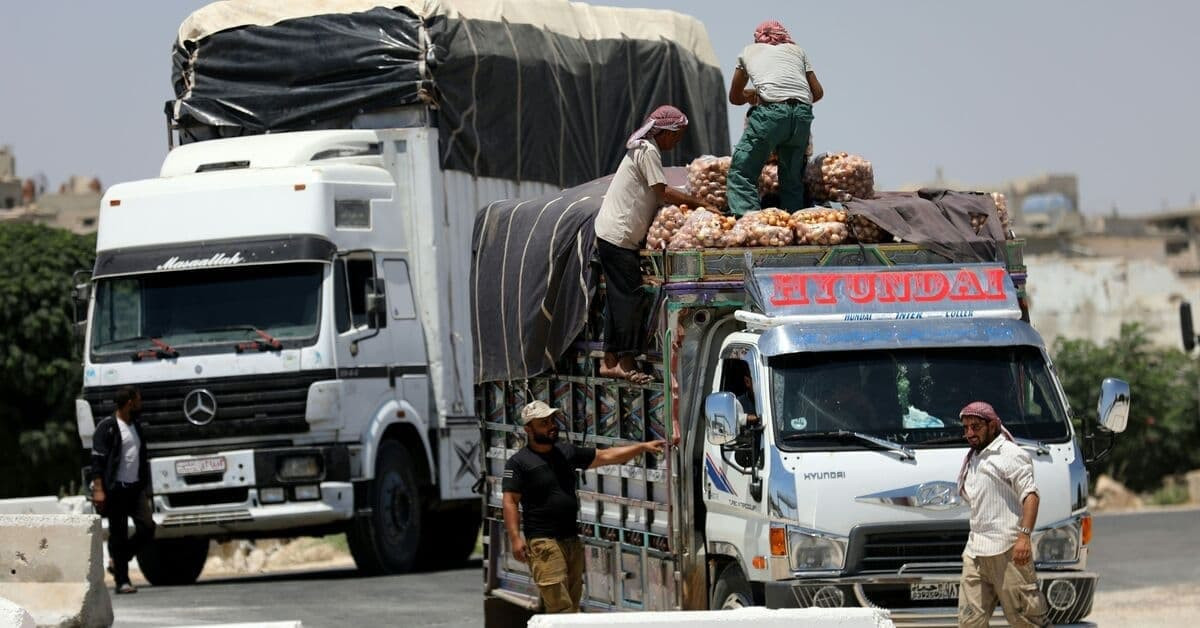 النظام يشترط حصوله على النفط مقابل إعادة عمل المعابر مع "قسد"