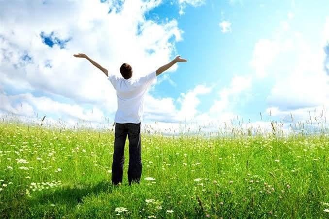 دراسة: التعرض للشمس يخفف من مخ...