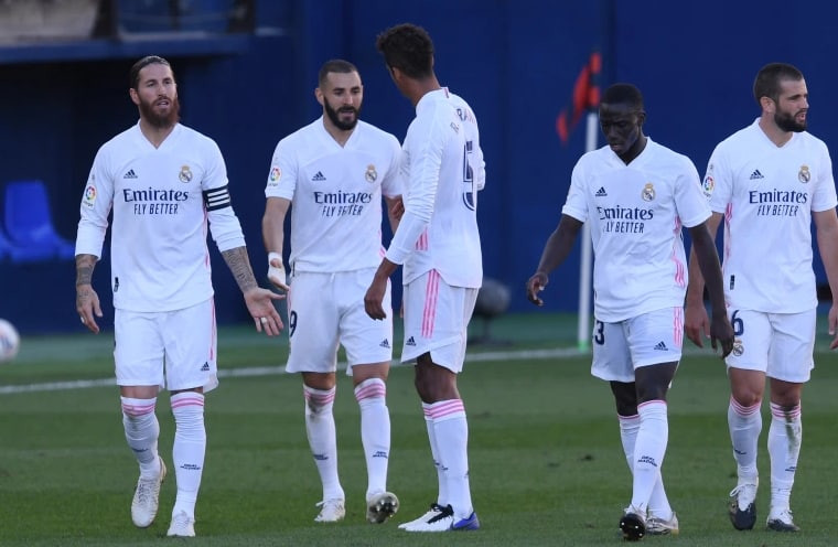 "كـورونـا" يخترق صفوف النادي ا...