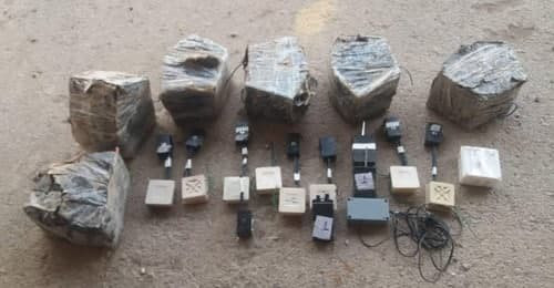 "قسد" تفكك ست عبوات ناسفة غرب...