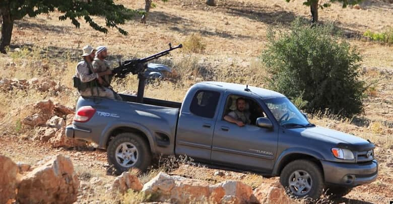 الجيش اللبناني يوقف 8 أشخاص بت...