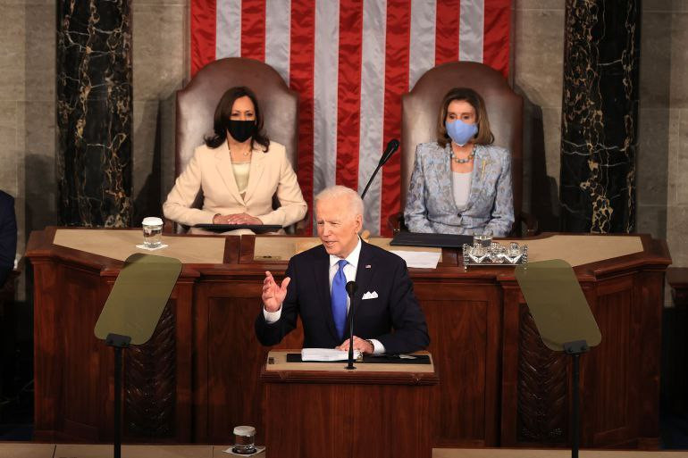 الرئيس الأمريكي يُعلن تمديد حا...