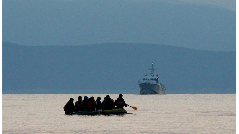 توقيف 51 لاجئا سوريا أثناء محا...