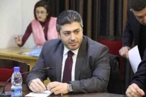 وزارة إعلام النظام تنعي رئيس م...