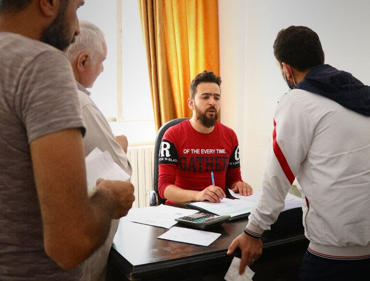 "كهرباء إدلب" تعلن عن بدء استق...