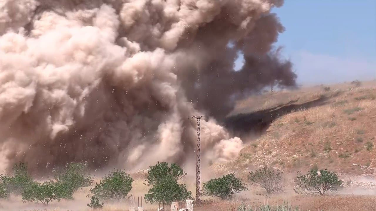 روسيا تعلن عن تفجير ملجأ لقوات...