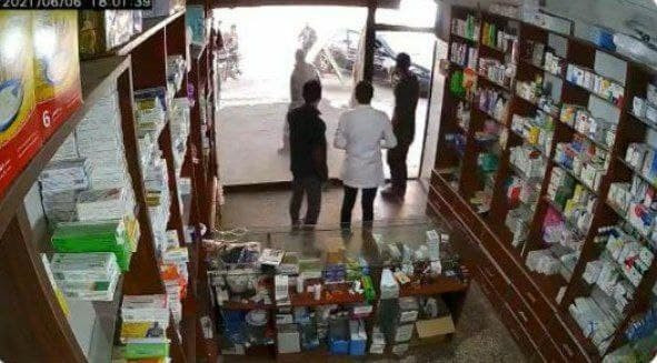 مسلح يهاجم صيدلية في عفرين ونج...