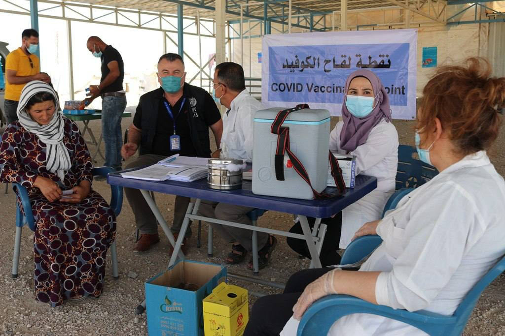 تطعيم 100 شخص بلقاح "كـورونـ.ـ...