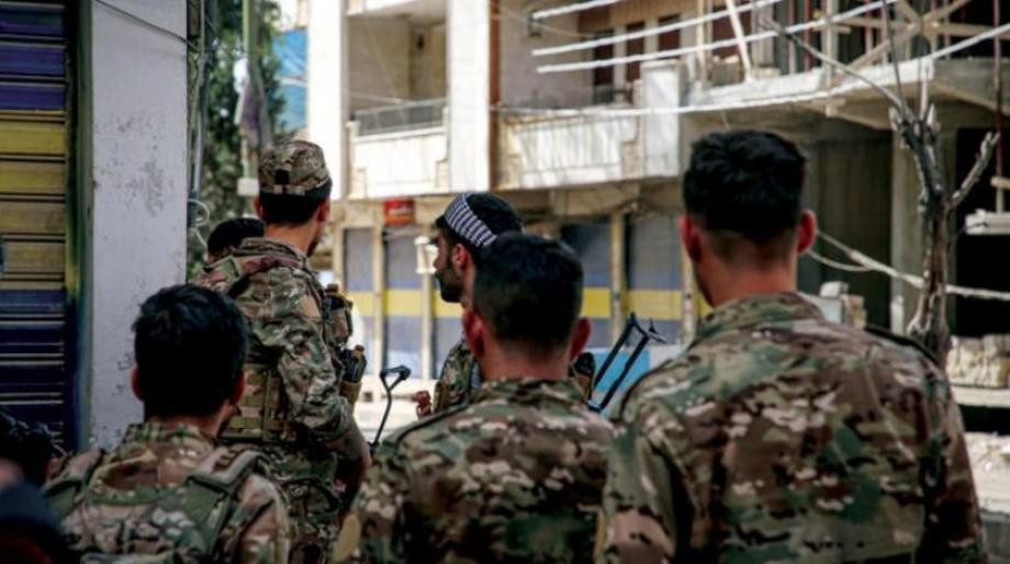 اتهمتهم باستهداف آلية عسكرية ل...