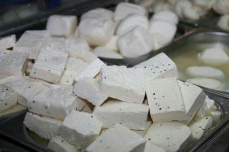 تعليقا على قرار "أشباه الألبان...