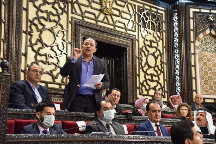 استقالة مدرب "منتخب سوريا" تصل...