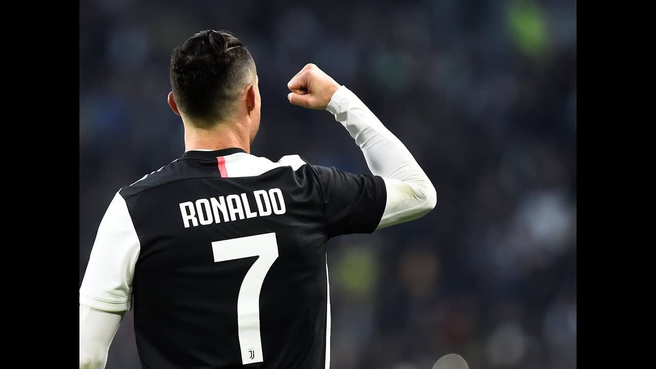 هل يفعلها "رونالدو" ويلعب إلى...