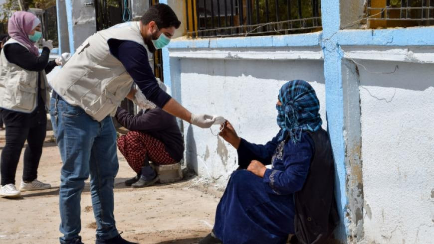 إعفاءات من العقوبات ومساعدات م...