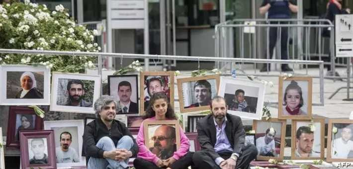 تقرير للغارديان.. ناشطة سورية...