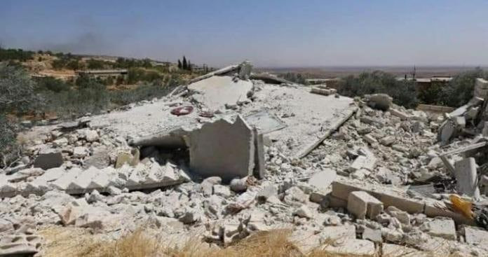 النظام يرتكب مجزرة في جبل الزا...