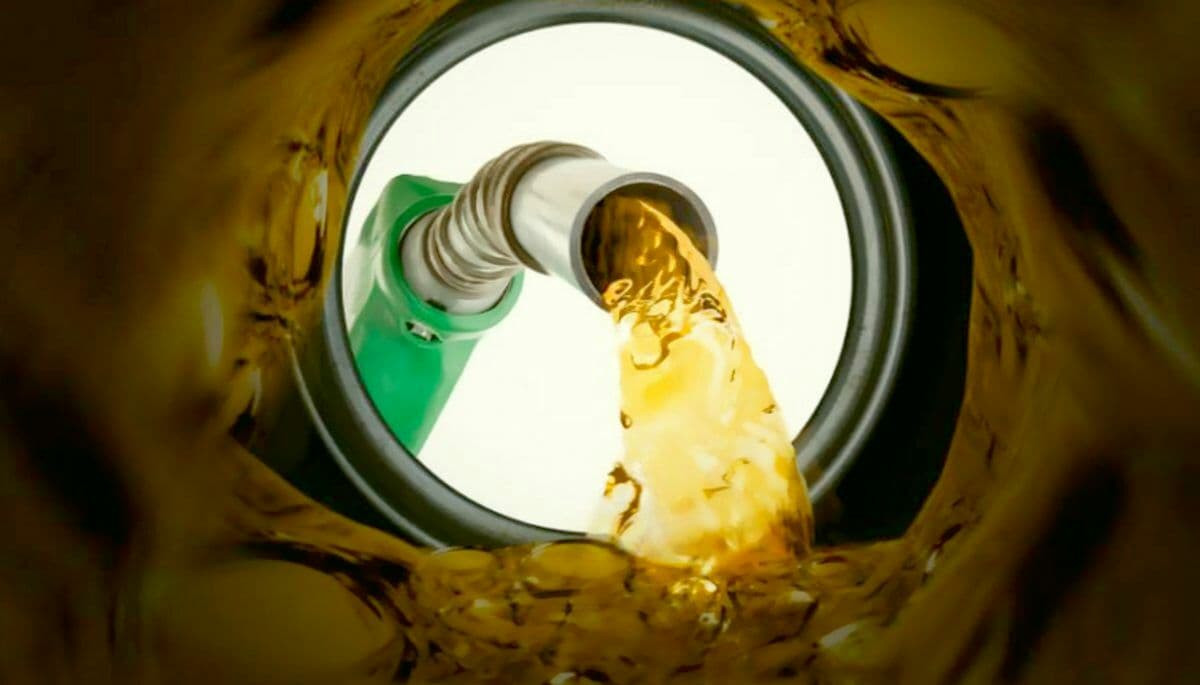 رغم وصول ناقلات نفط إيرانية إل...