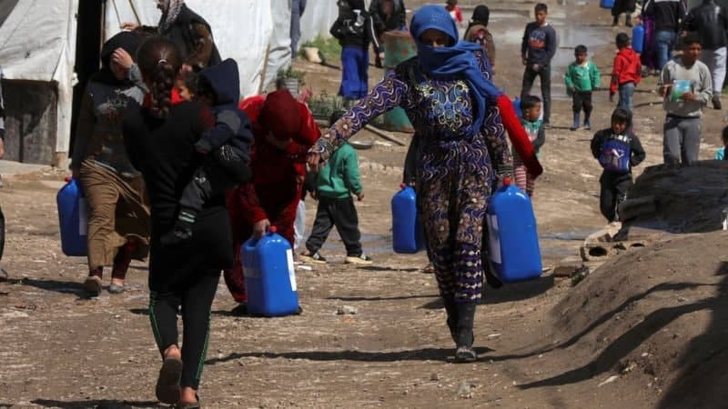 الاندبندنت: انهيار لبنان يدفع...