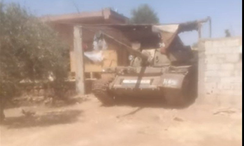 درعا تنتفض على قوات الأسد.. ال...