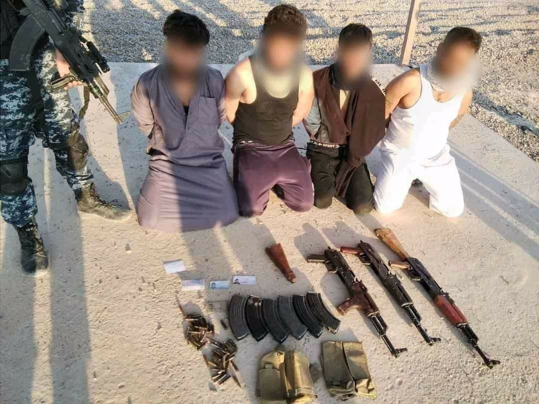 "قسد" تعتقل أربعة أشخاص في دير...