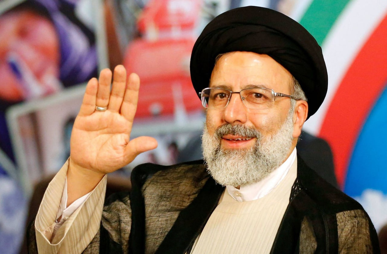 الرئيس الإيراني يطالب القوات ا...