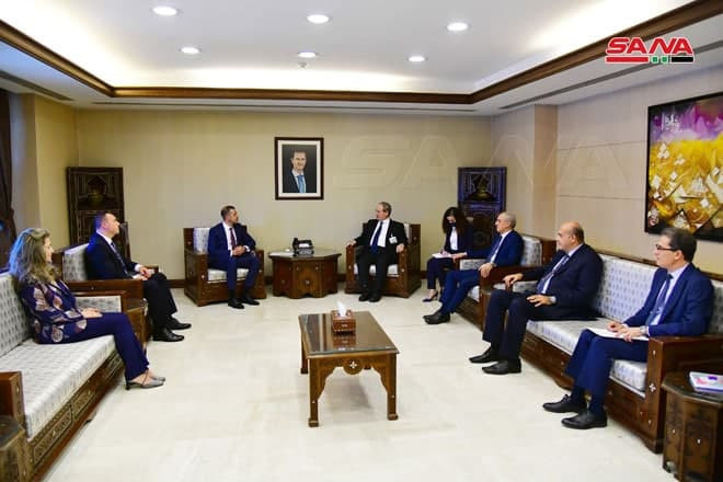 وزير خارجية النظام يتسلم أوراق...