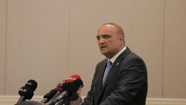 رئيس وزراء الأردن: اللاجئون ال...