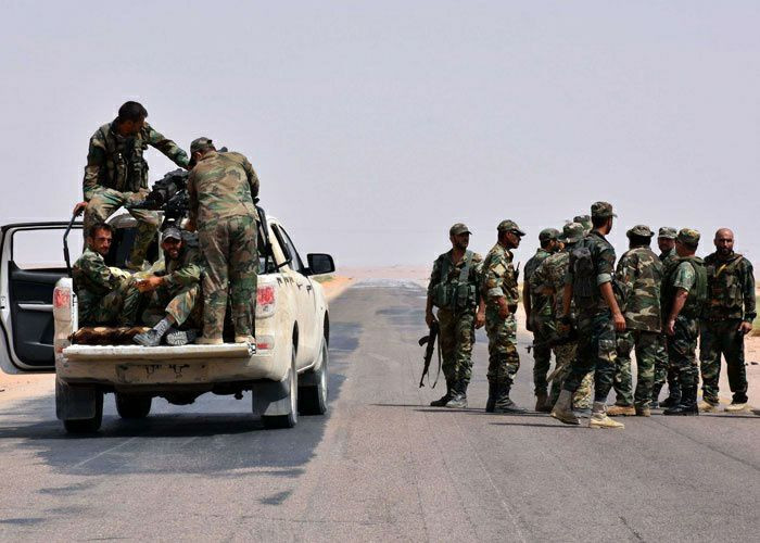 النظام يعتقل شبانا في ريف الرق...