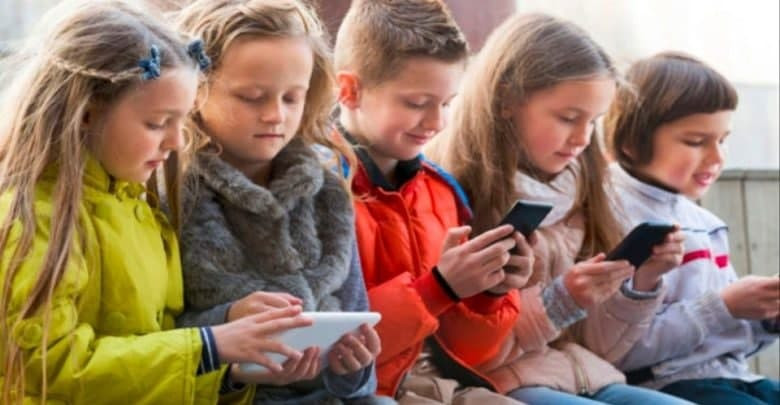 تطبيق جديد لمساعدة الأهل على م...