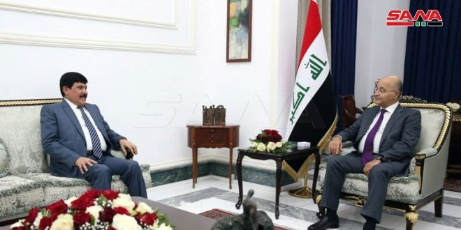 الرئيس العراقي يبحث مع سفير ال...