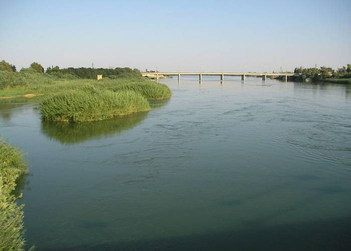 مصادر تنفي احتمال جفاف الفرات...