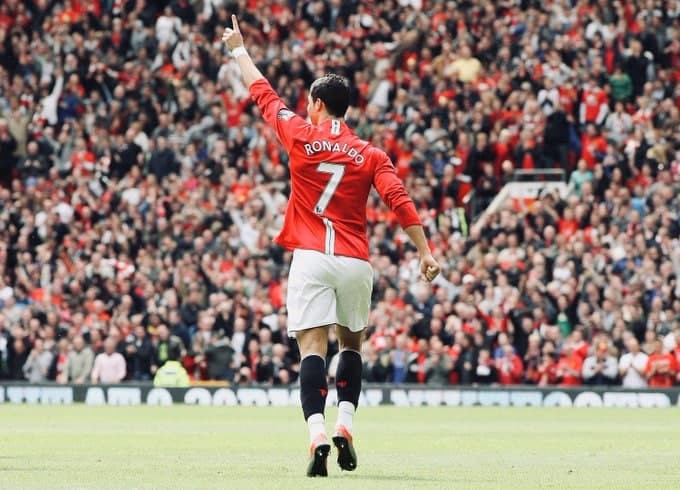 مانشستر يونايتد يكشف عن رقم قم...