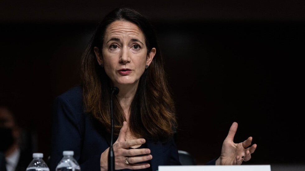 منها سوريا.. الاستخبارات الأمر...