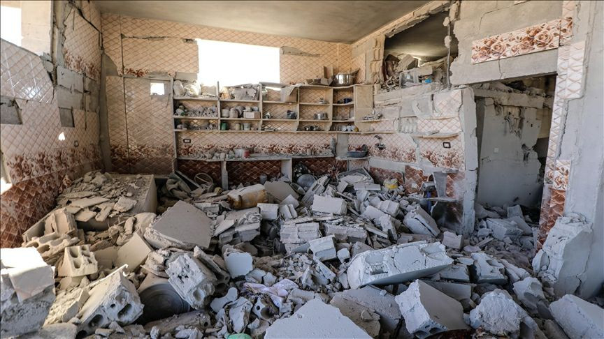 جرحى مدنيون بـقصـ.ـف النظام وروسيا على إدلب