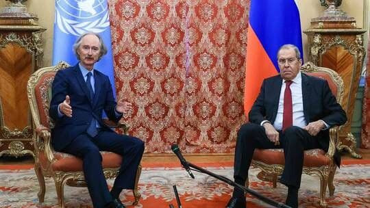 لافروف يناقش بيدرسون مسألة است...